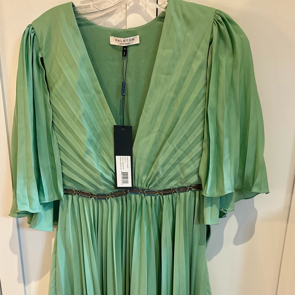 Stunning Green Brand New Halston Heritage Gown